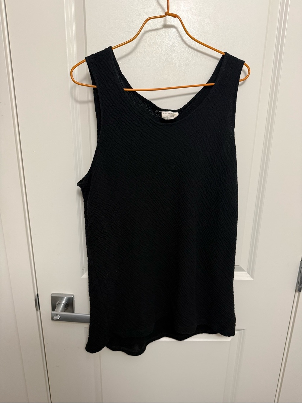 Encircled Women's Black Textured Sleeveless Tank Top in size XXL